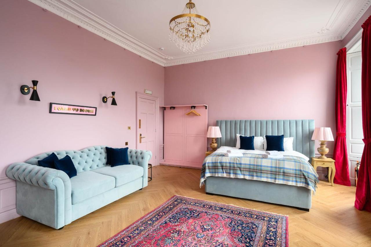 Spacious City Centre Family Room Edinburgh Exterior photo